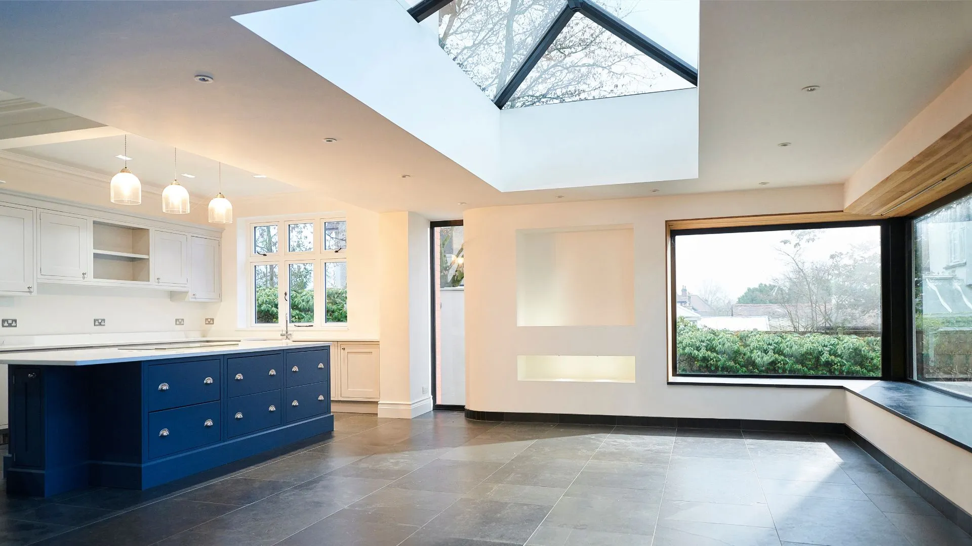 Elegance Skylights / rooflights mfdglass.co.uk